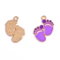 Jolis pendentifs en alliage émaillé en forme de pied pour colliers et porte-clés DIY. - Style Petite Empreinte (A10-418) / 1 Pièce (19*14mm) / Violet