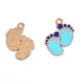 Jolis pendentifs empreintes de bébé en alliage et émail pour colliers et porte-clés DIY. - Style Petite Empreinte (A10-418) / 1 Pièce (19*14mm) / Bleu