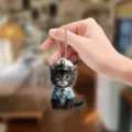 Simpatico Portachiavi Gatto Acrilico 2D Uniforme Polizia Ciondolo Zaino Regalo Carino - Gatto in Uniforme da Poliziotto (JH1) / 8cm