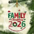 Vista detallada del adorno navideño de acrílico, decoración festiva para el árbol. - Diseno Navidad en Familia