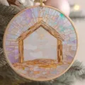 Ornamento sospeso con presepe a mosaico natalizio cornice in legno decorazione albero - Presepio / 8x8cm