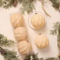 Grande set di palline di Natale floccate con glitter argentati, decorazioni per albero - Palla Concava 15cm (3pz/Scatola) / Bianco Latte