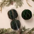 Grande palla di Natale floccata verde da 30cm in set con motivo dorato per decorare l'albero. - Palla Concava 20cm (2pz/Scatola) / Verde Scuro