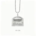 Gros plan détaillé du collier pendentif de la cène style hip hop pour hommes en argent. - Pendentif Chaîne Torsadée / Argent