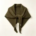 Olivgrünes Zopfmuster Strick Dreieckstuch Schal Damen, kuscheliger warmer Winter Cape. - Armeegrün
