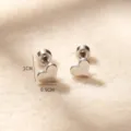 Silberne Herz-Ohrstecker, minimalistische Titanstahl Ohrringe Variante, eleganter Schmuck. - Silber Herz