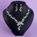 Elegantes silberfarbenes Strass Blumen Halskette Ohrringe Set fur Damen Hochzeitsfeier. - Halskette Ohrringe Set (NS-J6586S) / Silber
