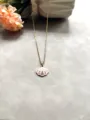 Collier pendentif coquillage strass, style marin alliage chaîne or bijoux de mode vue détail. - Rose Lotus