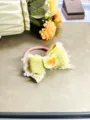 Joli chouchou nœud papillon avec dentelle et pendentif chat, accessoire de cheveux. - Élastique à Cheveux en Dentelle à Rayures Jaunes (18)