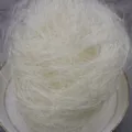 Plant fiber hemp silk filler for gift box packaging and wedding decoration, fluffy white material. - 100 g / White