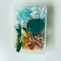 Preserved flower DIY material set with mixed natural dried flowers and leaves in a clear box. - Style 7 (Box)
