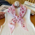 Foulard long en mousseline à motif floral rose, doux, léger et élégant pour femmes. - Rose Fleuri