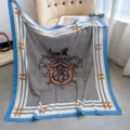 Luxuriöses 90cm Seidentuch mit klassischem Hahnentritt und Pferdekutschen-Druck für Damen. - Farbe 13