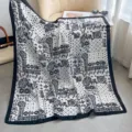 Schwarz-weißes Paisley-Quadrat-Tuch, elegantes Blumenmuster Schal mit dunklem Rand. - Farbe 23