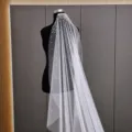 Long wedding veil with pearls, single tier tulle bridal veil with comb for stunning brides. - 100CMx160CM With Comb / White Gauze