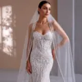 Détail de voile de mariée de mariage perlé fait à la main exquis, longueur au sol. - 300cm de Long / Blanc
