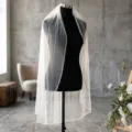 Voile de mariée ivoire de style coréen avec bord perlé à la main pour studio de mariage. - 100cm Long / Blanc Cassé