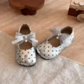 Silberne Punkte Schleife Kleinkind Prinzessin Schuhe, weiche Sohle französische süße Mädchen flach. - Größe 21 / Silber