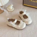 Toddler girls retro PU leather Mary Jane shoes with sweet lace ruffles and cute pearl details. - Size 23 Inner 14.0cm / Beige