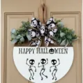 Halloween wooden door sign with skull bow and green foliage hanging decor party props - Style E (Three Skulls)