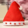 Rode kerstmuts met gloeiende LED-sterren, volwassen maat vakantie feest feestelijke decoratie - Ster LED Verlichte Muts (Volwassenen)