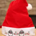 Rode pluche kerstmuts kerstman muts feestelijk feest decoratie vakantie kostuum zachte hoed - Borduurwerk Kerstman Muts (Volwassenen)