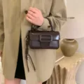 Retro brown small square bag women 2025 new winter versatile chic crossbody handbag - Brown