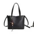 Borsa secchiello in pelle nera, borsa a spalla e tracolla casual con grazioso ciondolo. - Nero