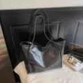 Black Vintage Oil Wax Leather Tote Bag Large Capacity Casual Shoulder Bag for Women - Black without Pendant