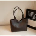 Chic dark brown PU leather tote bag for women, large capacity shoulder bag for autumn and winter. - Brown No Pendant