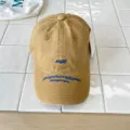 Khaki verwaschene Baseballkappe mit blauer Stickerei, Vintage Dad Hat für den Alltag. - 54cm Einstellbar Für 6-12 Jahre / Dunkelgelb