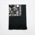 Sciarpa da donna stile etnico bohémien in cashmere sintetico con ricami floreali e frange. - Nero