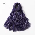 Damen Viskose Schal mit Metallic Glanz, elegante violette Stola mit kurzen Fransen Details. - Lila