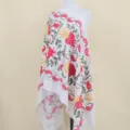 Etnische geborduurde witte kasjmier-look sjaal met granaatappel en paisley patronen voor vrouwen. - Wit