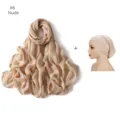 Vue détaillée d'écharpe longue en modal et bonnet assorti couleur nude, tombé souple et élégant. - Beige