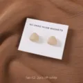 Set di magneti per hijab triangolari beige, spille magnetiche forti per sciarpe. - Beige