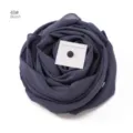 Chiffon Hijab Magnet Set in Blau-Grau, elegantes rosenförmiges Stoff-Display für Damen. - Code 48