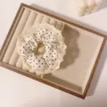Elastico per capelli con pois dolci francesi con delicato bordo in pizzo, elegante. - Elastico in Pizzo Pois Bianco