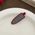 Pinza de pelo de pico de pato con lunares rojos retro, accesorio lindo para flequillo lateral. - Pinza Gris Borde Rojo