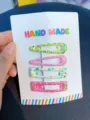 Juego de horquillas de presión con lunares coloridos, accesorios para el cabello bonitos. - Lunares Cuadrados / 4 Piezas/Paquete / Rosa oscuro