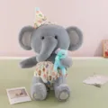 Adorable éléphant en peluche gris avec chapeau floral et couche, douce poupée cadeau enfant - Éléphant / 35cm