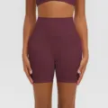 Hochwertige Yoga Shorts Detailansicht, nahtlose elastische Fitness Sporthose für Damen Training. - S / Weinrot