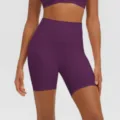 Vista dettagliata dei pantaloncini da yoga a vita alta sensazione nude, fitness traspirante. - Viola Magenta