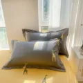 Funda de almohada de algodón con diseño de jirafa, suave y cómoda para el dormitorio. - Sr. Ciervo - Café / Par de Fundas de Almohada 48x74cm