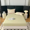 Katoenen hoeslaken met bloemenprint in lichtgroen, zachte machine-wasbare matrasbeschermer. - 150x200cm / Neon-Geel