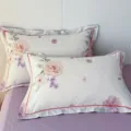 Funda de almohada de algodón puro con elegante estampado floral y borde rojo. - Anhelo Eterno-Púrpura / Par de Fundas de Almohada 48x74cm