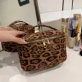 Panterprint cosmetische tas met dubbele rits, grote reis make-up opbergtas voor dames. - Bruine Luipaard