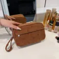 Bruine corduroy aardbei cosmetisch tasje, grote draagbare make-up tas met ritssluiting. - Bruin
