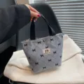 Grijze corduroy tote tas met schattig strikjes patroon, draagbare lunch bento tas. - Blauw