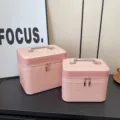 Roze PU lederen gewatteerde make up opbergdoos etui met handvat voor cosmetica - Kleine Maat / Zachtroze